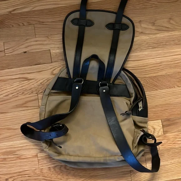 Filson Rugged Twill Rucksack Tan - Picture 8 of 16